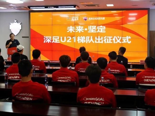 男光溜溜游泳视频大全