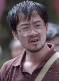 成人免费观看av